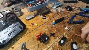 Пропорциональный мотор-редуктор из сервомашинки (сервопривода) своими руками. Просто.