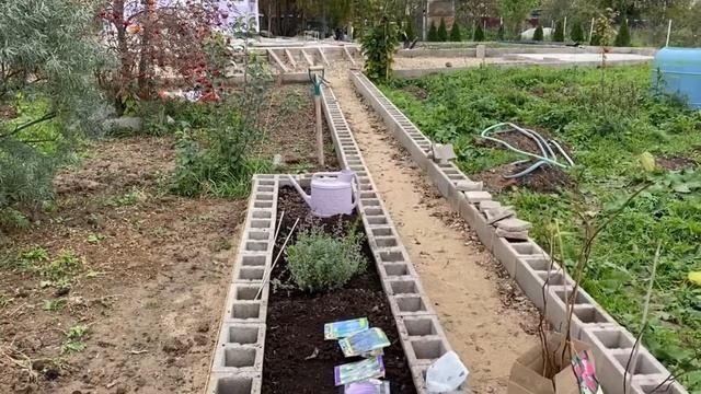 02.10.21. Красим навес. Ещё покупки в сад. смотреть онлайн