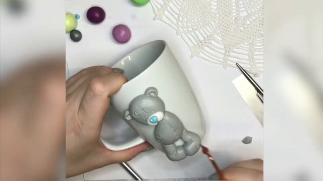Мишка Тедди с букетом из полимерной глины  ~ Декор кружки ~ 1 часть ~