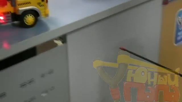 Демонстрация радиоуправляемого грузовика - самосвала 1:16 WY1001