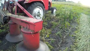 Трактор Weituo Косим ботву картофеля роторной косилкой Wirax