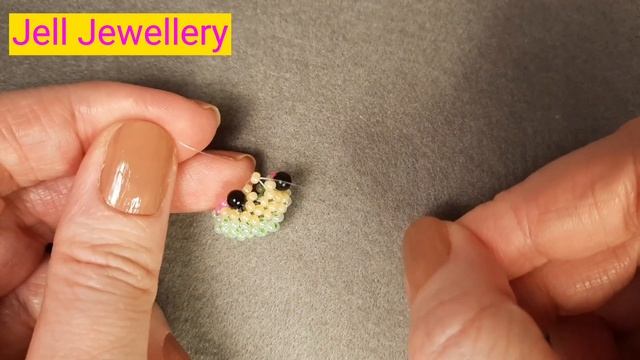 ЧАСТЬ №1?? ГУСЕНИЦА АМИГУРУМИ из бисера. Part 1? Beaded CATERPILLAR AMIGURUMI #jelljewellery #diy