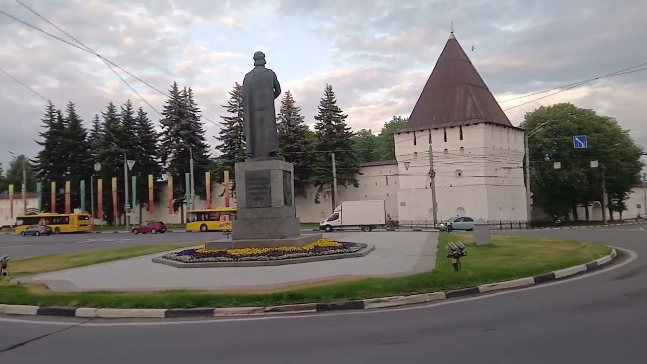 На ЗиУ-682Г #136 по центру Ярославля. 3.06.2024