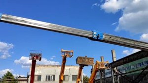 Демонстрация работы телескопического подъемника Haulotte H23TPX (Франция)