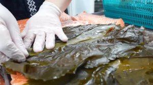 Нарезка лосося и Суши : Морепродукты в Корее.