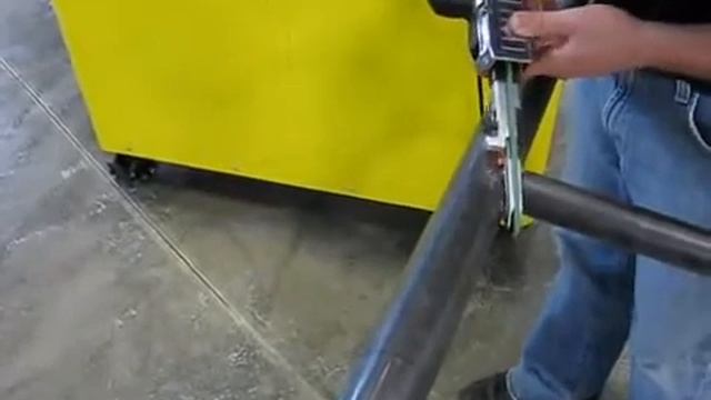 Шлифовка сварного шва на трубах смотреть онлайн