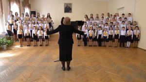 «Песня о Родине» муз. Л. Лядовой,  Сл. Э. Иодковского Исполняет младший хор ДМШ имени М.Ф. Гнесина.