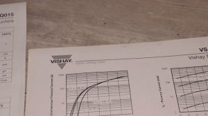 Мощные диоды Шоттки  VS-100bgq015 со сверхнизким падением на переходе.
