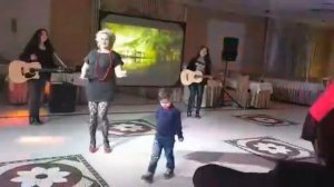 Поздравление юбилярше песней группы Комбинация