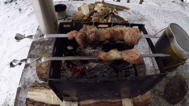 ПВД,готовлю вкусный соус с шашлыками,отдыхаю на природе!
