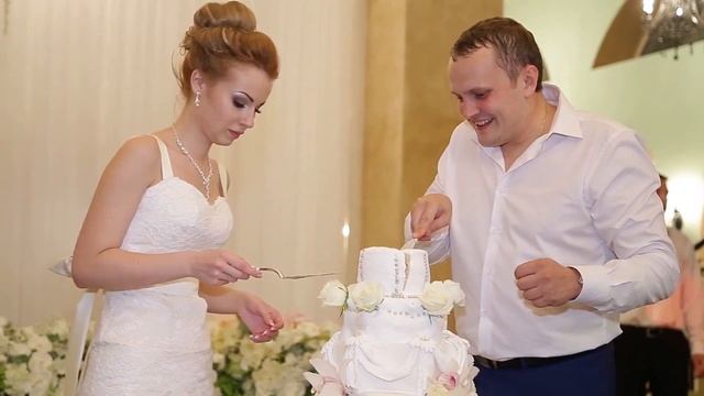 Тамада на свадьбу в Москве Юрий Кузнецов. Зажжение очага. Сайт tamada5.ru. смотреть онлайн