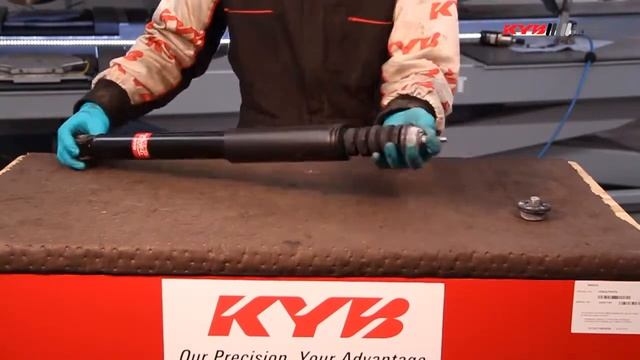 RENAULT Modus - REAR - Задние амортизаторы KYB установка смотреть онлайн