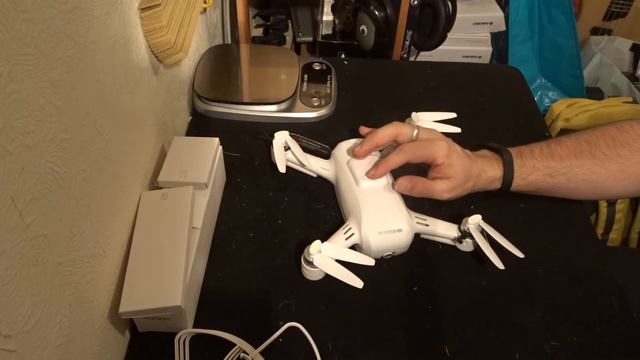 Yuneec Breeze 4K Selfie Quadcopter Drone Unboxing Video смотреть онлайн