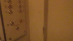 Старый железный лифт КМЗ (2004 Г.В) V=1 М/C, Грузоподъемность Q=400 КГ.