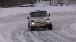 Экстремальное вождение на Ниве 4х4.