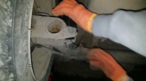 Установка проставок задних амортизаторов Гольф 3 - Put spacers under the golf 3 shock absorber