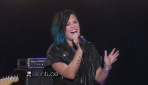 Demi Lovato and The Vamps Perform 'Somebody to You'