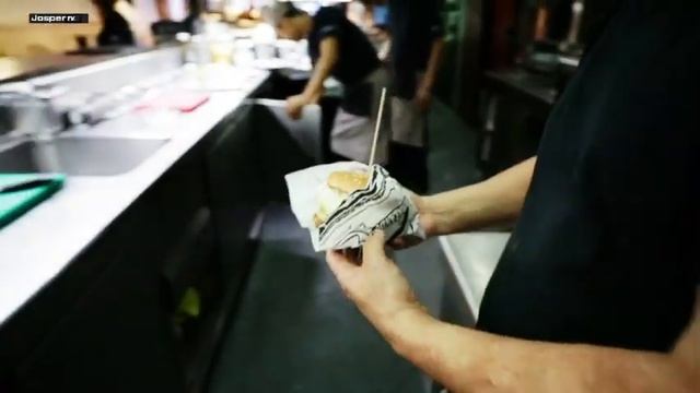 Hamburgueseria Barcelona - Urban Grill - Restaurant Barcelona смотреть онлайн