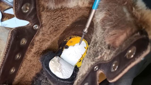 Сломан супинатор ? Каблуки шатаются? Нужен ремонт или замена супинатора. Восстановление обуви