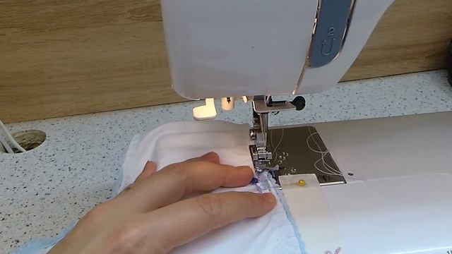 Бантик из ленты. Самый быстрый способ. Как пришить бантик. #бантикизленты смотреть онлайн