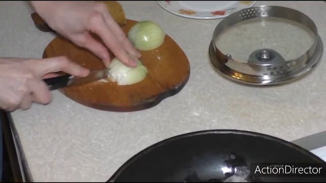 ЖИЗНЬ ПРОСТЫХ ЛЮДЕЙ.готовлю ВАРЕНИКИ С КАРТОШКОЙ.как встречаю мужа сработы. смотреть онлайн