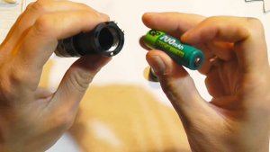 МАЛЕНЬКИЙ И ЯРКИЙ ФОНАРИК с Алиэкспресс обзор мини cree Sanyi q5