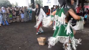 Индейцы в Москве. Душевная музыка.