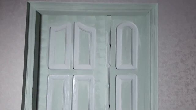 Декупаж. Как преобразить старую деревянную дверь.