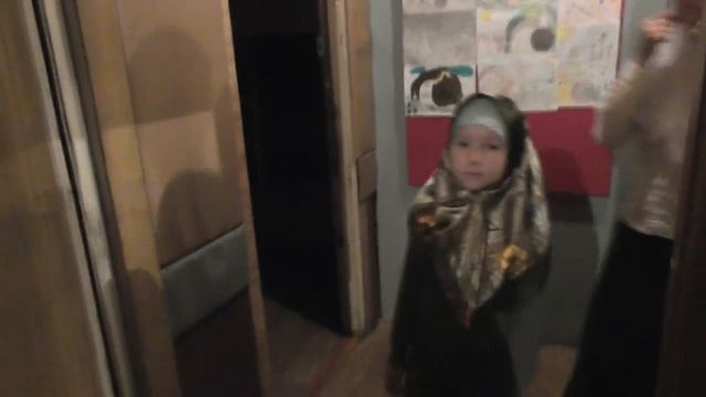 Вход детей в храм после занятий. 26. 11. 2017 смотреть онлайн