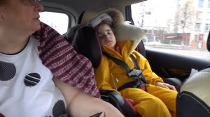 VLOG Выбираем шкаф, а Настя диван