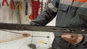 Не выбрасывай разбитый стеклопакет окна - сделай копилу