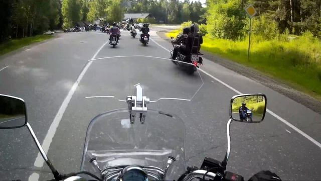 Bajaj Avenger 220. Перекрываем движение в городе! Мотоколонна. Мотосвадьба. смотреть онлайн