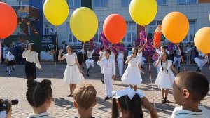 Танец - Учат в школе на День знаний
