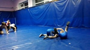 Борьба.  Оттачиваем бросок через плечо до автоматизма