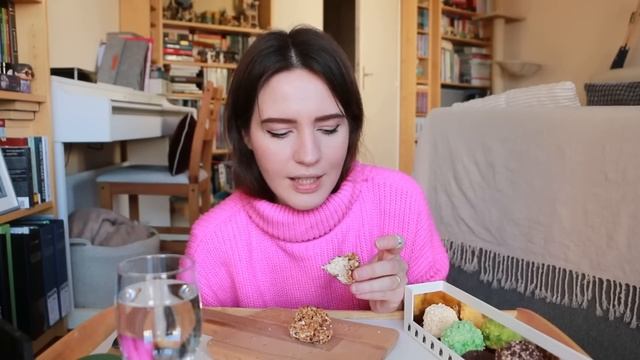 ?ПАРИЖСКИЙ ВЛОГ - ?КАПУСТА, ?КАСТРЮЛИ, ?НАСЕКОМЫЕ: КАК ФРАНЦУЗЫ НАЗЫВАЮТ СВОИХ ЛЮБИМЫХ? смотреть онлайн