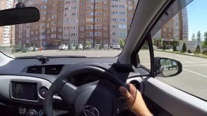 ОБЗОР и тест драйв TOYOTA Vitz 2013 года [ВАРИАТОР]. Плюсы и минусы.