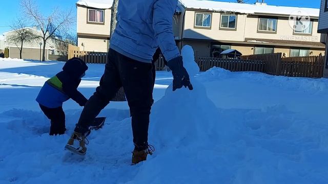 Let's build a snowman ☃️❄ смотреть онлайн