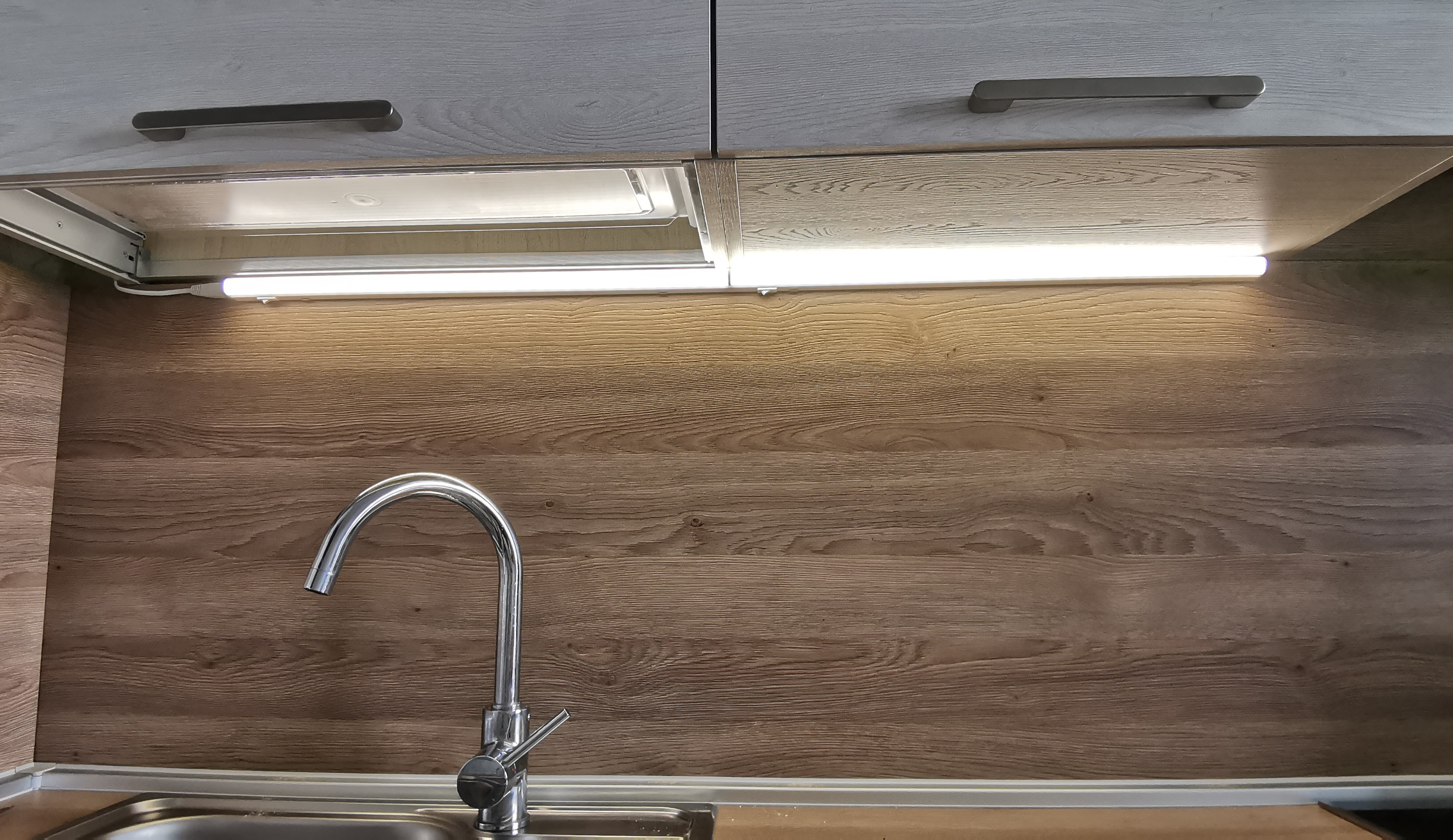 Свет над мойкой. смотреть онлайн