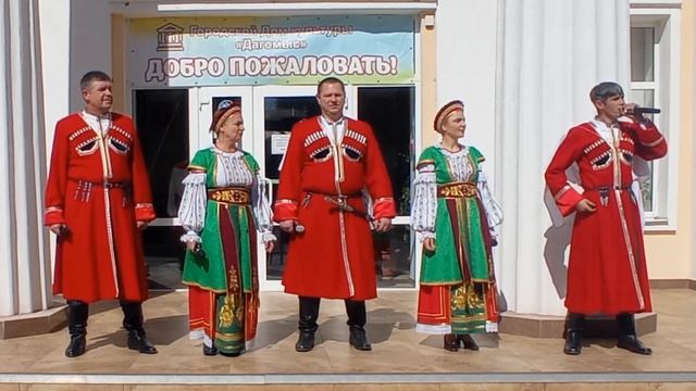 "Дарить радость" - праздничный флеш-моб творческой студии "Родники", 8 марта 2021, ГДК пос. Дагомыс