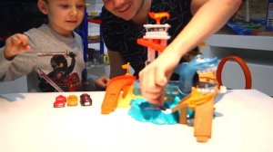 Трек HotWheels с акулой, трасса порт акул и машинки что меняют цвет в воде, хот вилс