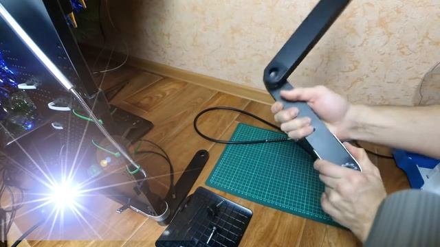 Столик для ноутбука, спустя 7 месяцев эксплуатации.