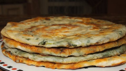 Китайские слоеные ЛЕПЕШКИ с ЛУКОМ! Рецепт жареных лепешек на сковороде!