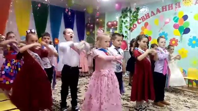 Танец Кармашки души детский сад №14 выпуск 2021муз рук Горобцова Н.В. смотреть онлайн