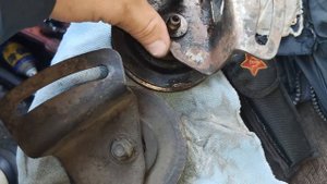 Газель умз 4216 е-3 заклинило ролик привода вентилятора, как его смазать ?замена на ролик от ЗМЗ 40