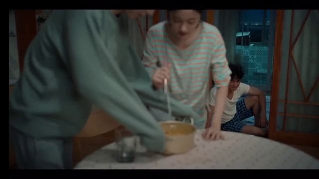 Eating ramyeon at 3 A.M || Hyun and Young-joo cut || Our Blues EP 13 Eng Sub смотреть онлайн