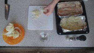 Вкуснейший и нежный минтай в духовке.