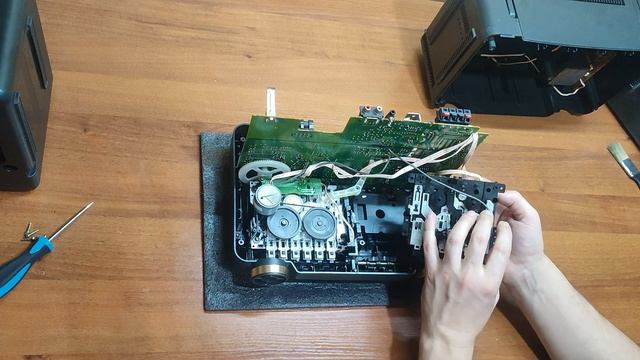 Магнитола SONY CFS-715S ремонт для подписчика. смотреть онлайн