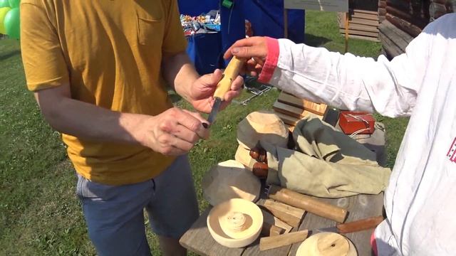 ✅ Старинный токарный станок по дереву. Производство тарелок. Vintage turning lathe смотреть онлайн