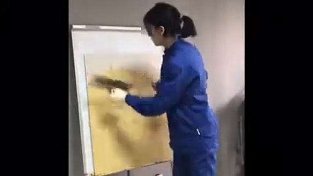 Нанесение декоративной штукатурки HOLZER Strukturputz k25 смотреть онлайн