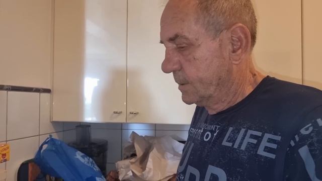 Это что за цена ? Милан скупился 😂😂😂 на $100 . Элла Австралия смотреть онлайн